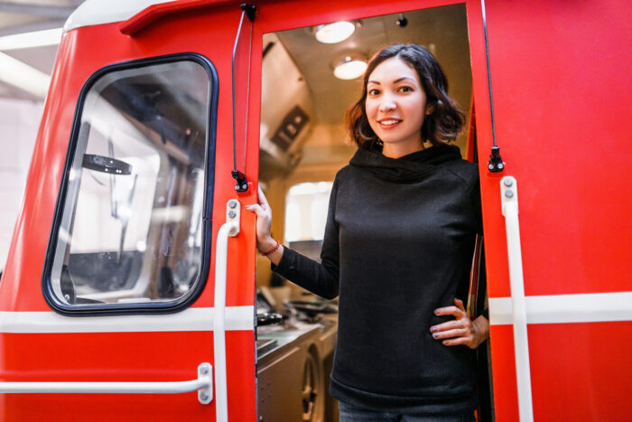 shutterstock_638806708 women in public transport